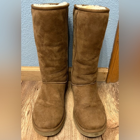 UGG Classic Tall Boot in Chestnut - Picture 3 of 11